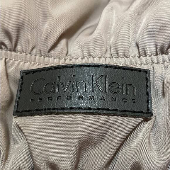 Calvin Klein Puffer Vest with Sherpa Lining. L - Picture 4 of 4